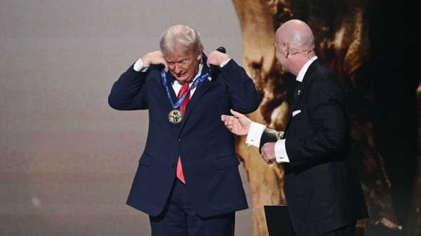 گرژییەکانی ئێران و ئەمریکا دەگاتە فیفا؛ پێنج کچە یاریزانی ئێرانی پەنابەرییان وەرگرت